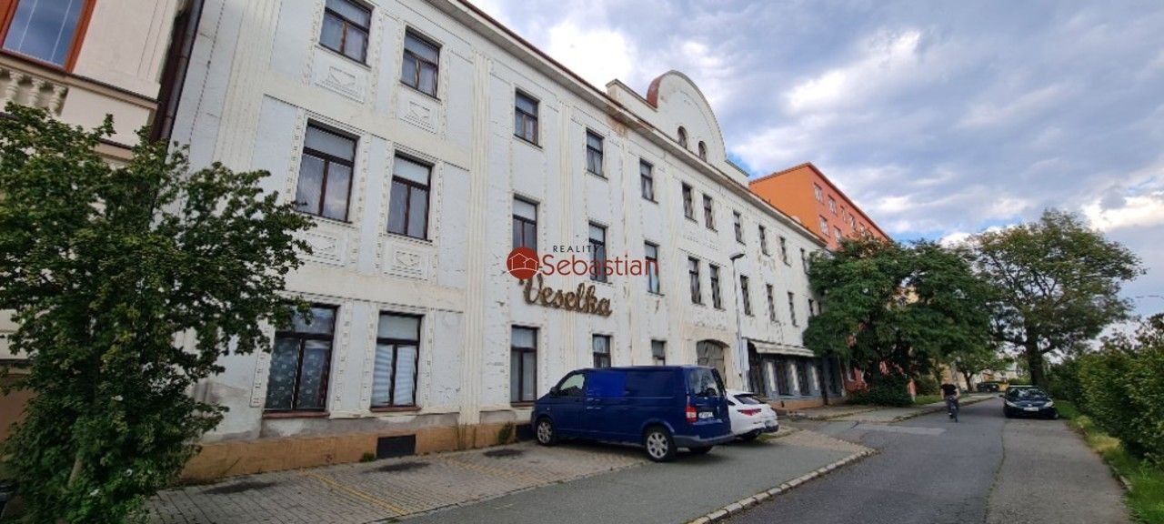 Pronájem ostatní - Hlaváčova, Pardubice, 10 m²