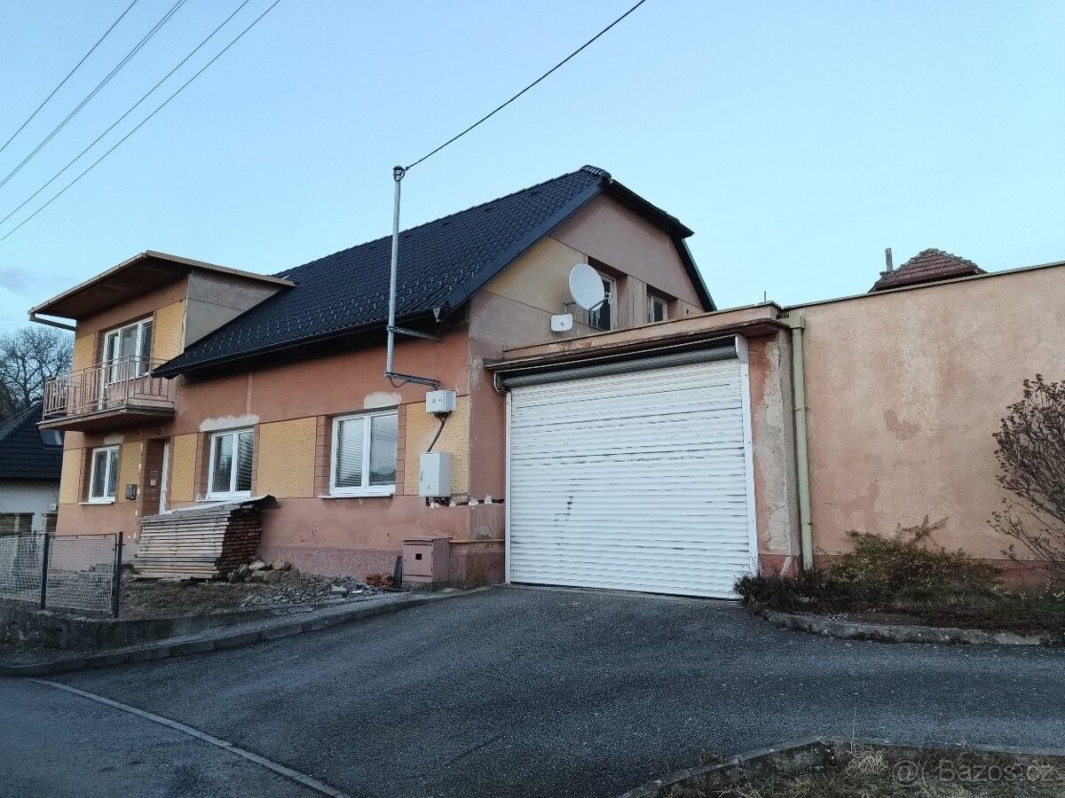 Prodej dům - Halenkovice, 763 63, 200 m²