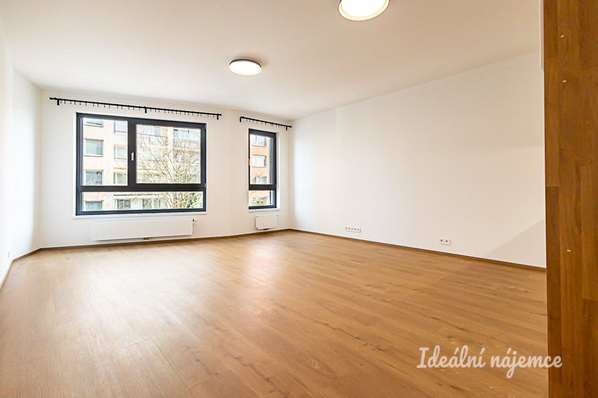 1+kk, Milánská, Praha, 39 m²