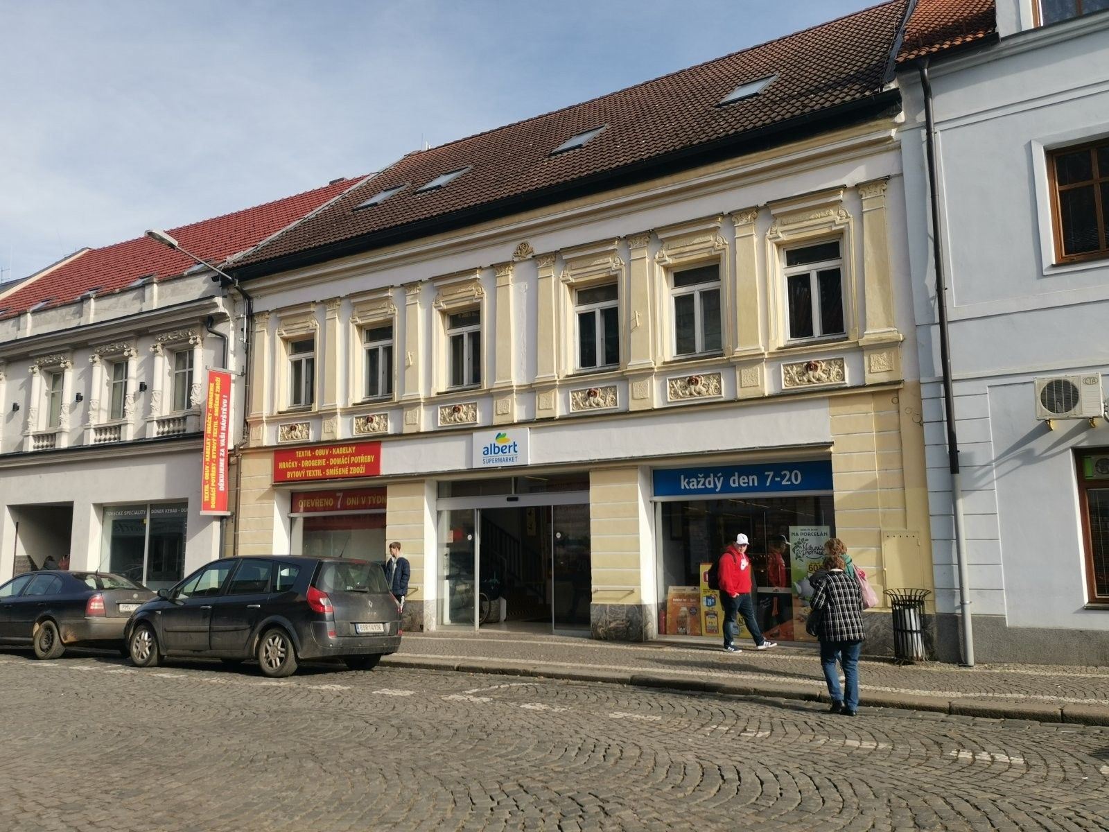 Obchodní prostory, náměstí Svobody, Sušice, 1 m²