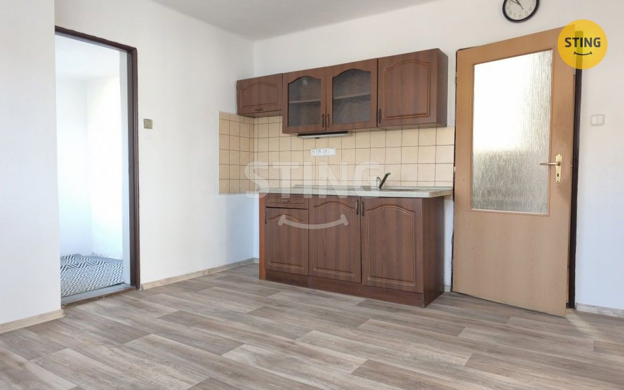 Prodej rodinný dům - Nad Vápenicí, Jimramov, 198 m²