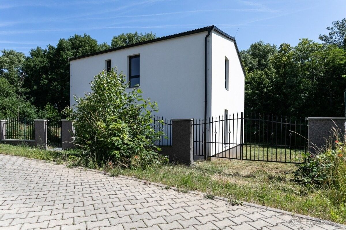 Prodej rodinný dům - Mratín, 250 63