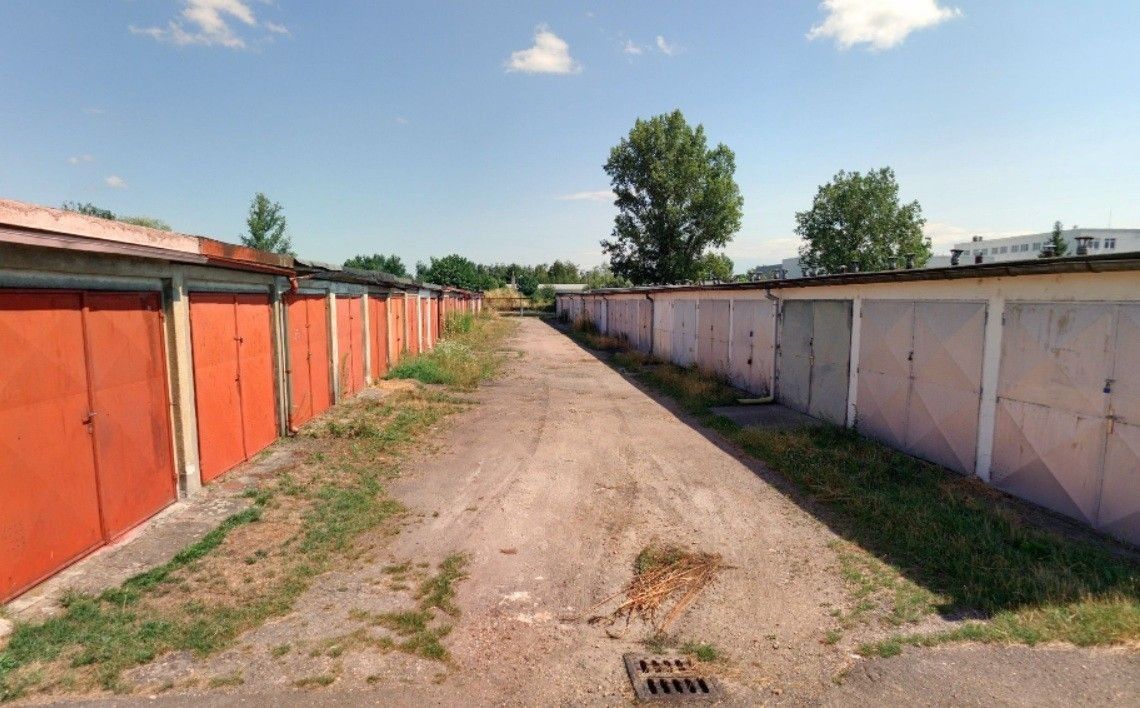Garáž · 19 m² · Hradec Králové - Pouchov, Královéhradecký kraj - 3