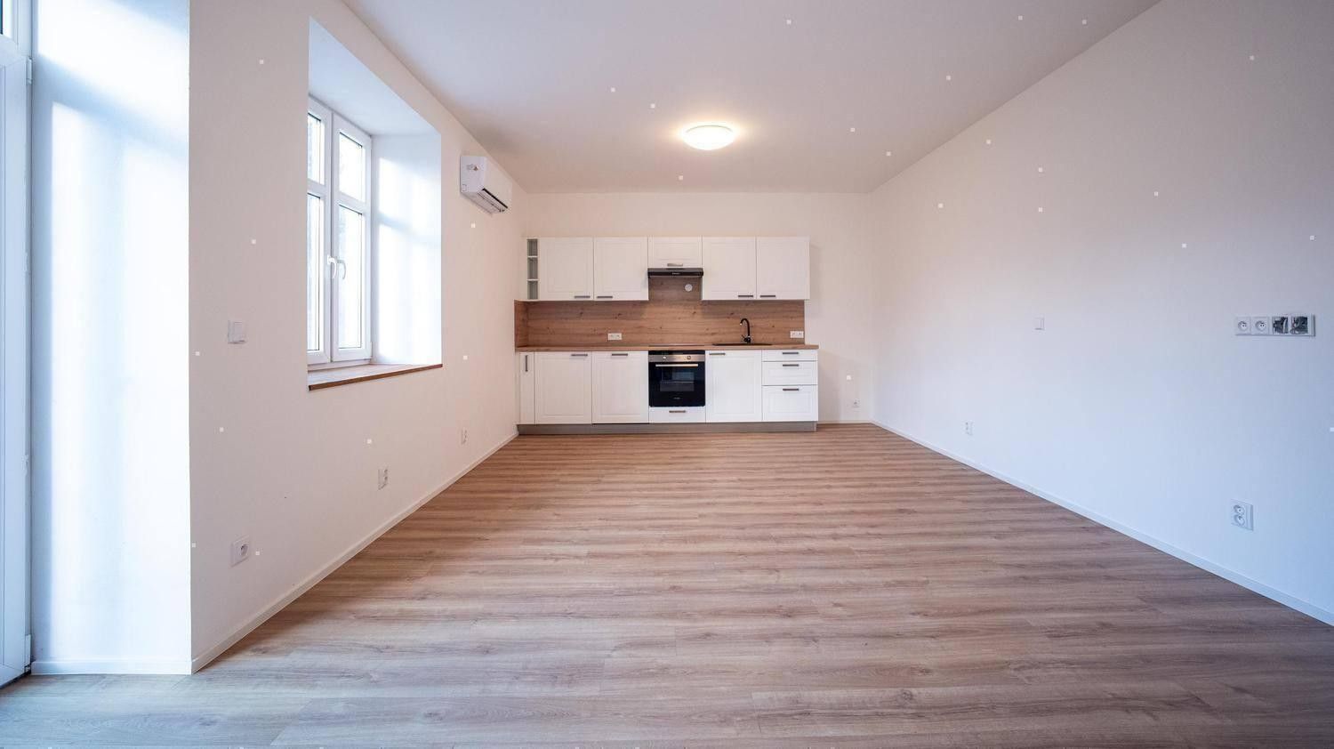 Prodej byt 2+kk - Jindřichov, 65 m² - 2