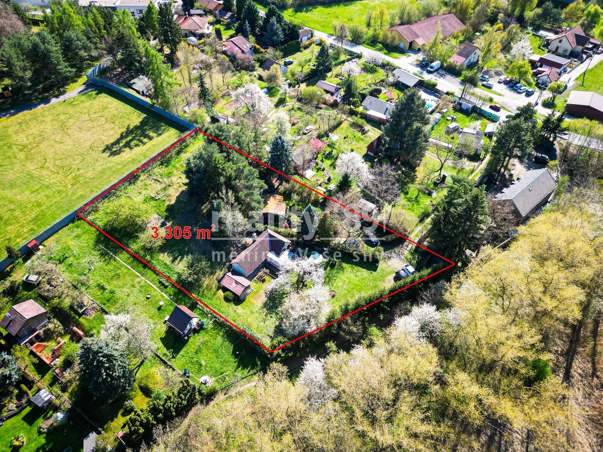 Pozemek pro bydlení, 3 305 m²