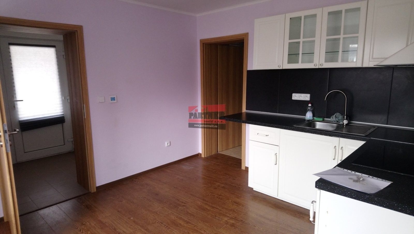 Pronájem byt 2+kk - M. Alše, Horoměřice, 50 m²