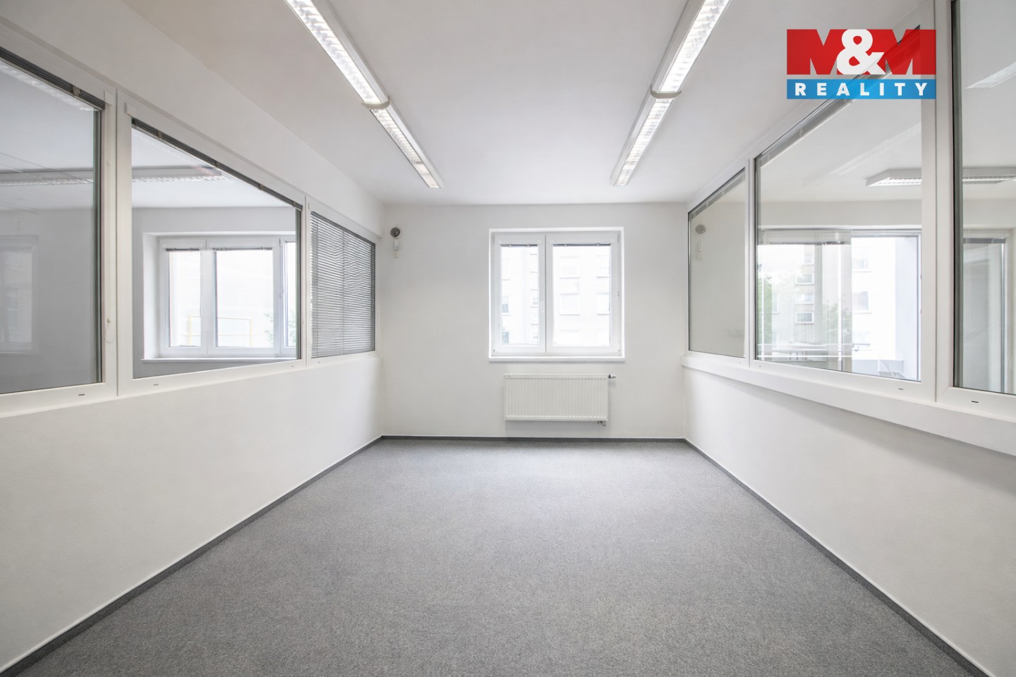 Kancelář · 401 m² · Na Plískavě, Praha - 3