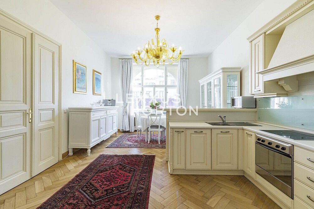 3+kk, Praha - Nové Město, okres Praha 1, Hlavní město Praha, 79 m² - 1