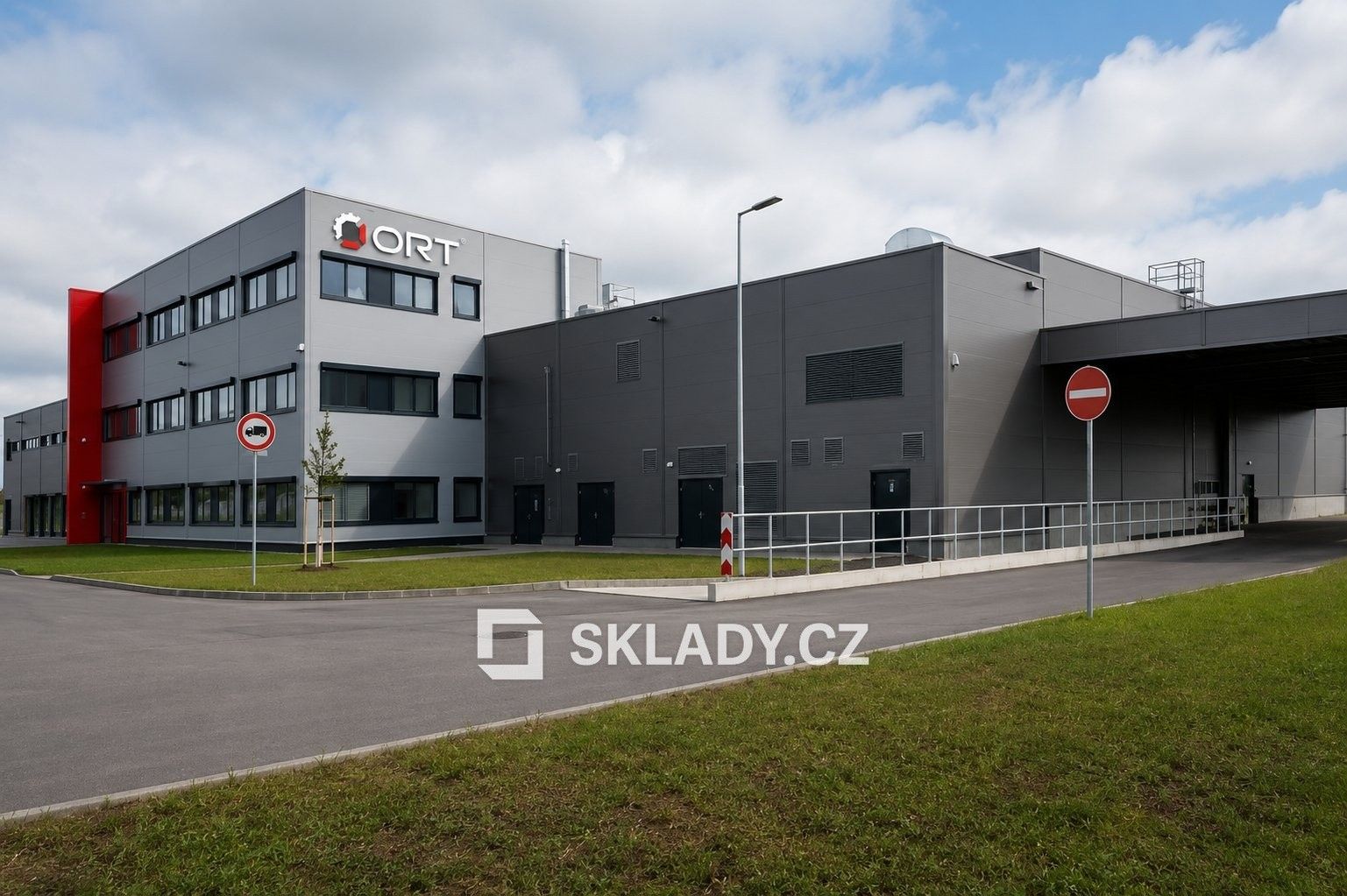 Sklady, Nový Bydžov, 2 543 m² - 1