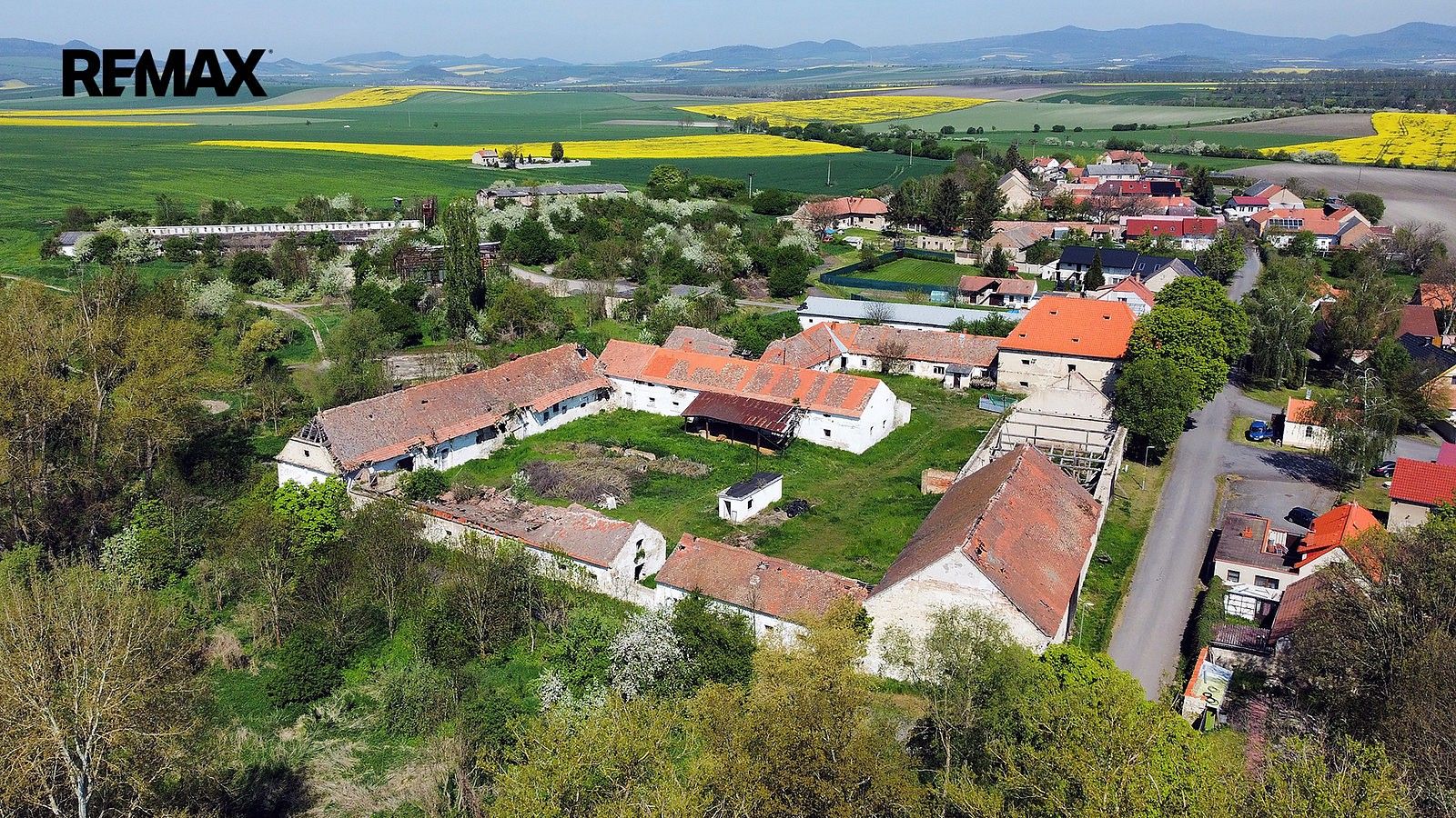 Zemědělský objekt, 2 500 m²