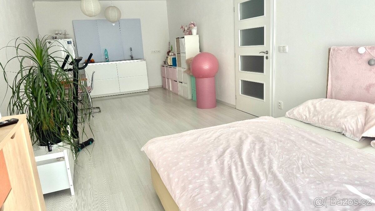 Pronájem byt - Jihlava, 586 01