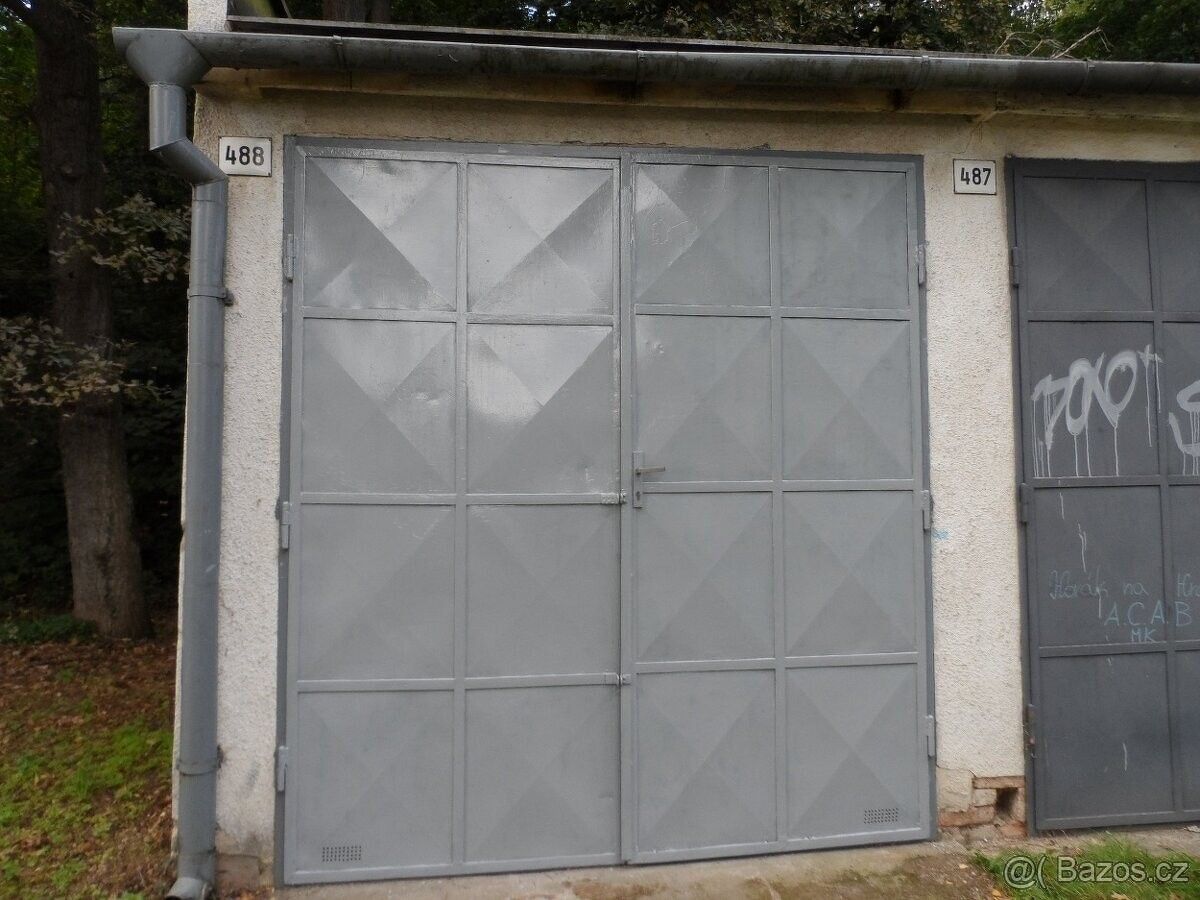 Prodej garáž - Moravský Krumlov, 672 01