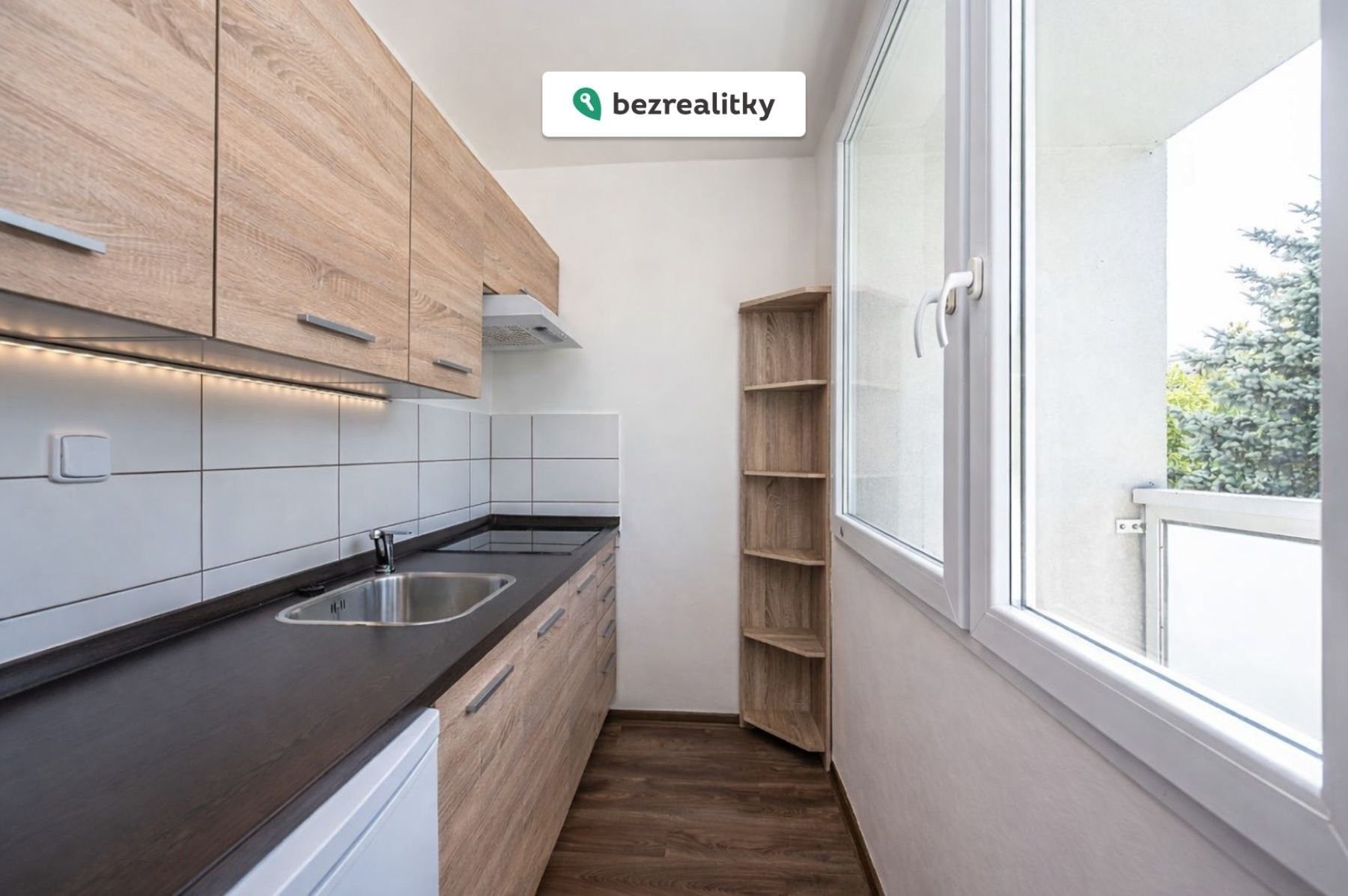 1+kk, K sadu, Praha, 28 m²