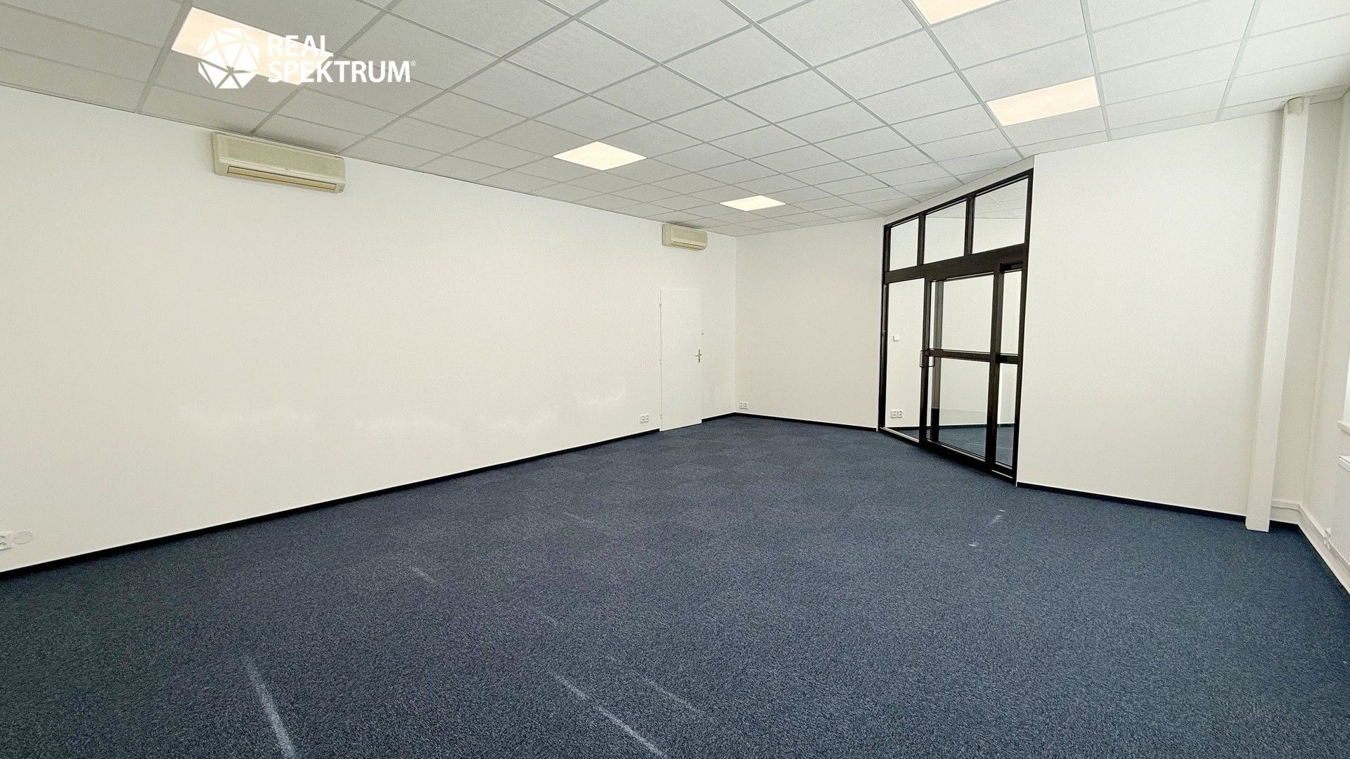 Kanceláře, Traťová, Brno, 55 m²