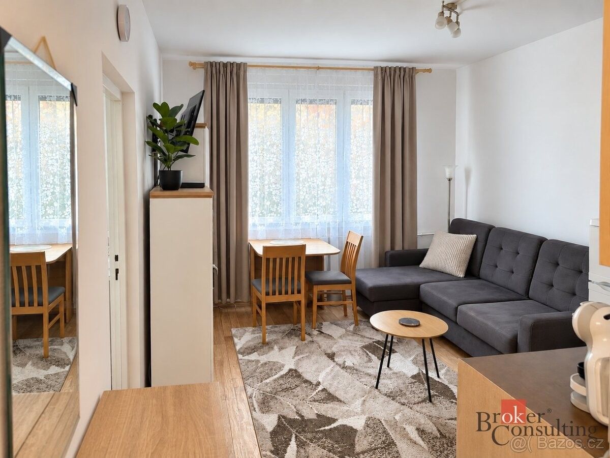 Byty, Karlovy Vary, 360 01 - 2