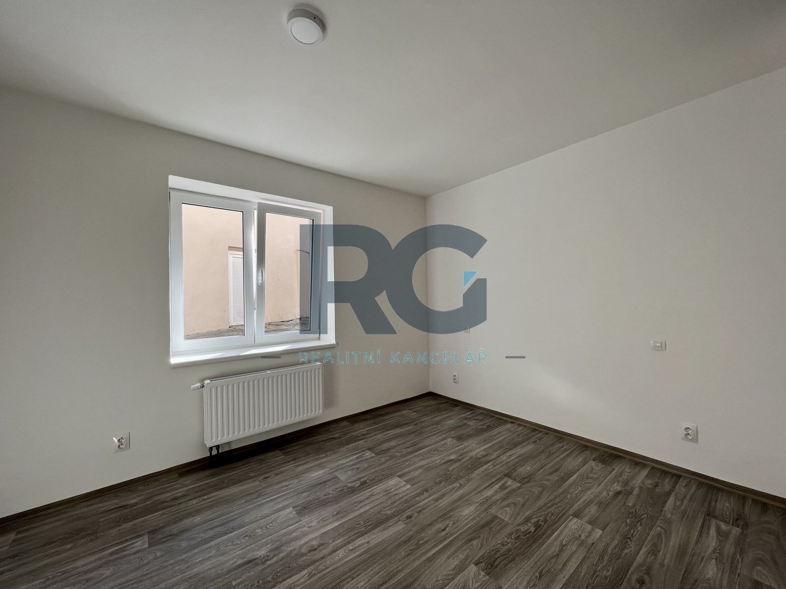2+kk, Alšovo nám., Písek, 39 m²