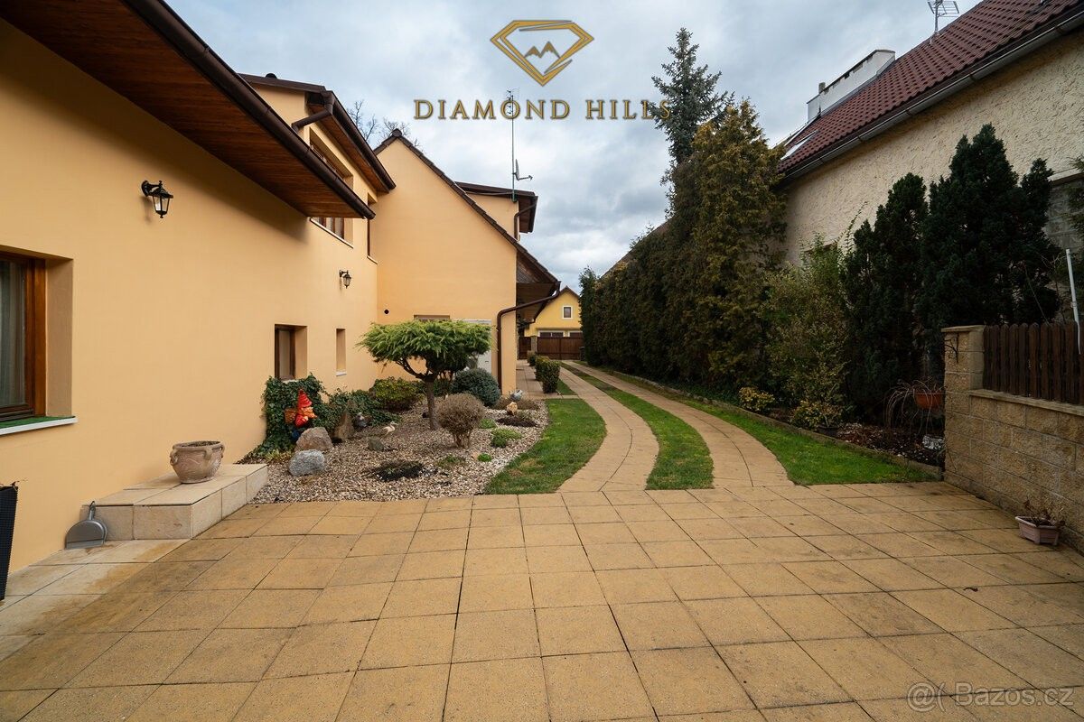 Rodinné domy, Kostelec nad Černými Lesy, 281 63