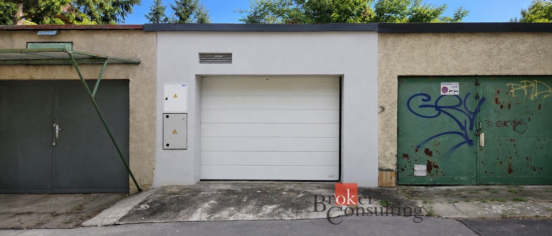 Prodej garáž - Pod Krčským lesem 760, Praha Krč, 25 m² - 1