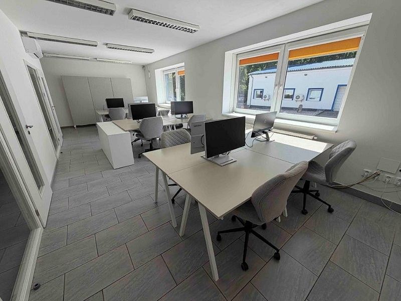 Sklady, Jihlava, Kraj Vysočina, 600 m² - 2