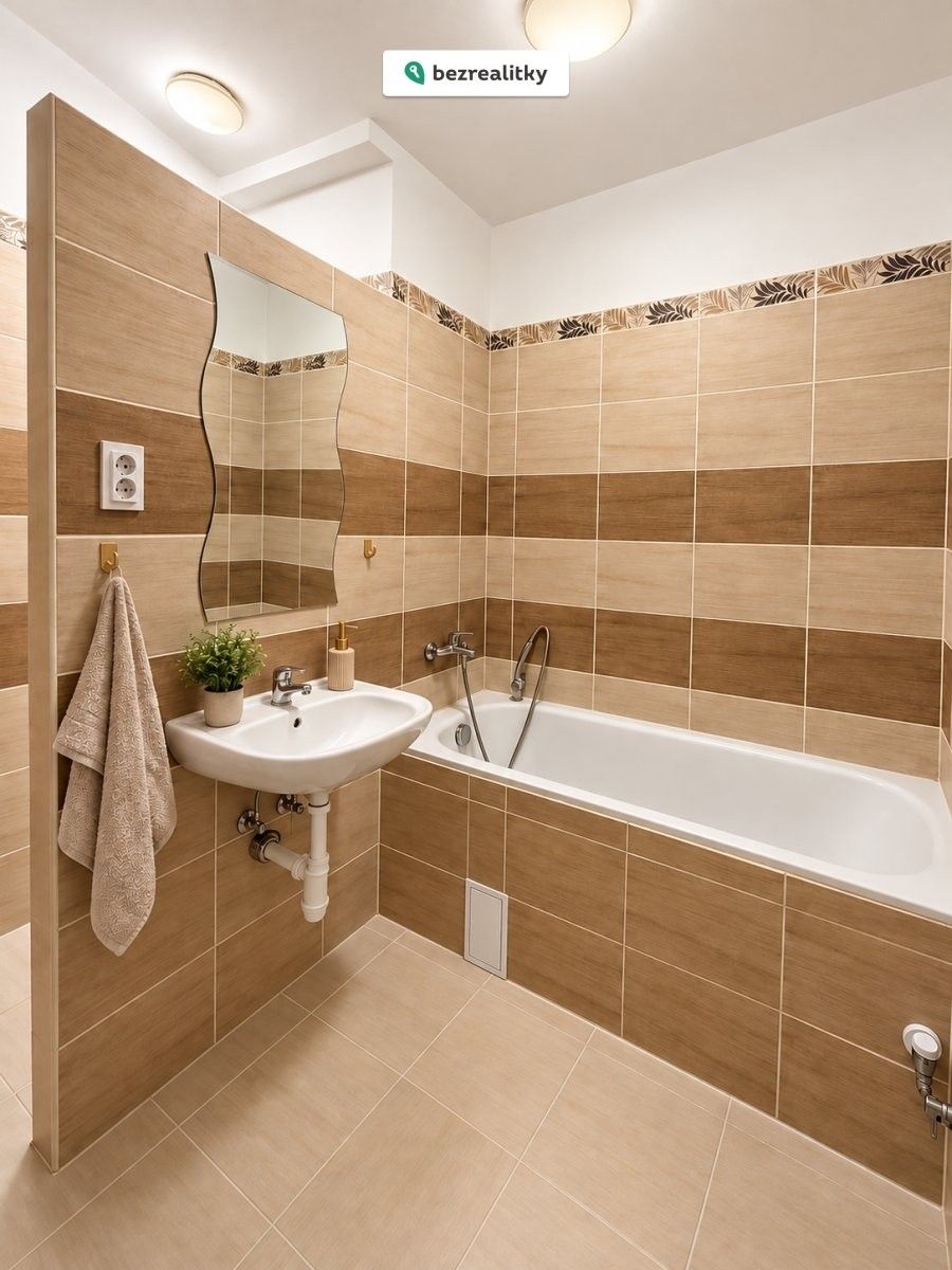 Byt 3+1 · 55 m² · Varnsdorfská 344, Praha Střížkov - 4