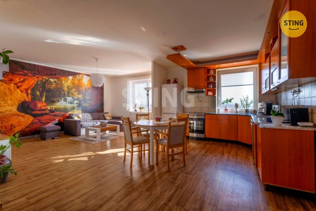 Prodej byt 4+kk - Nádražní  , Rohatec, 111 m²