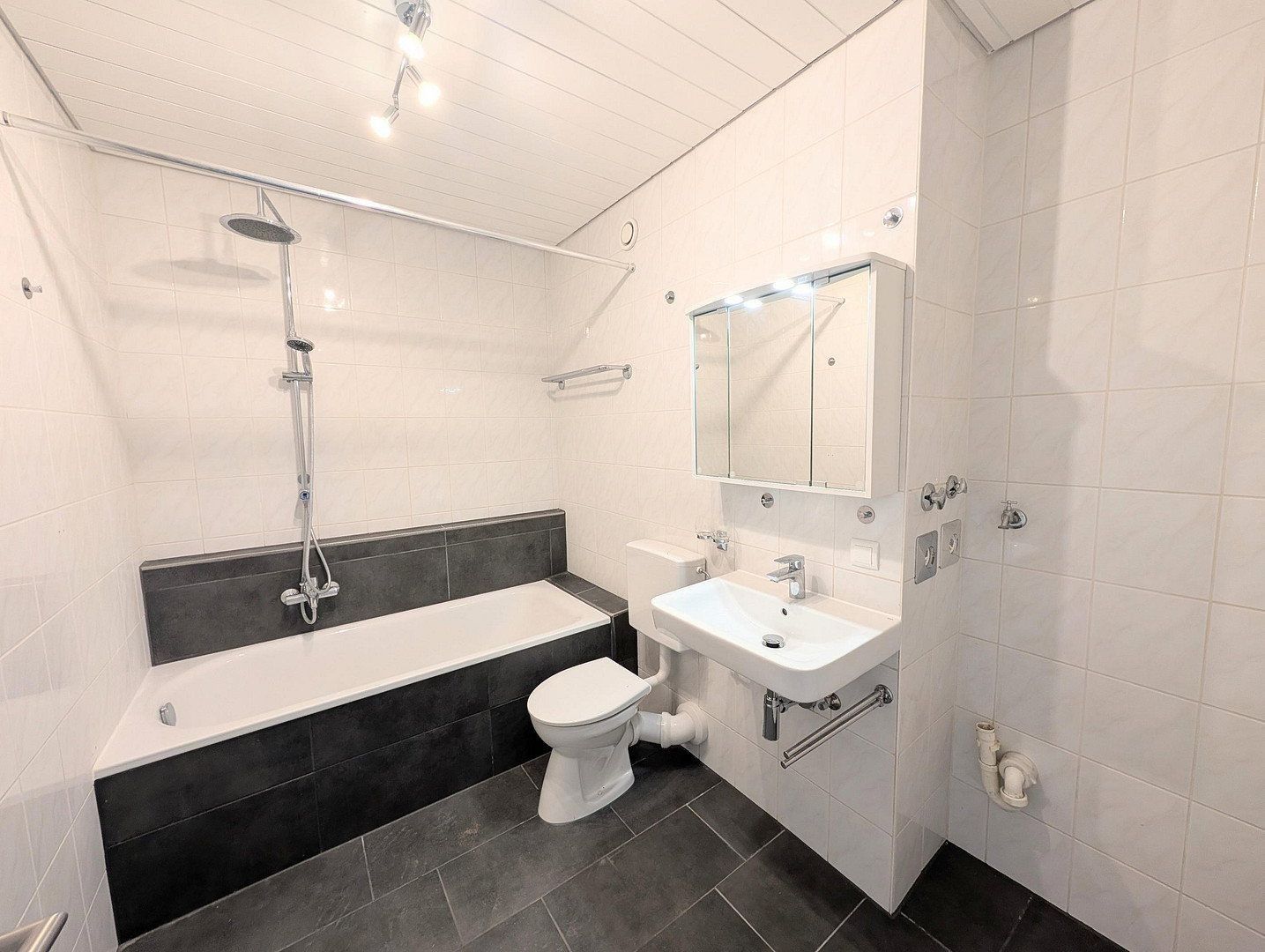2+kk, Woogstraße 36, , Porýní-Falc, 67 m² - 1