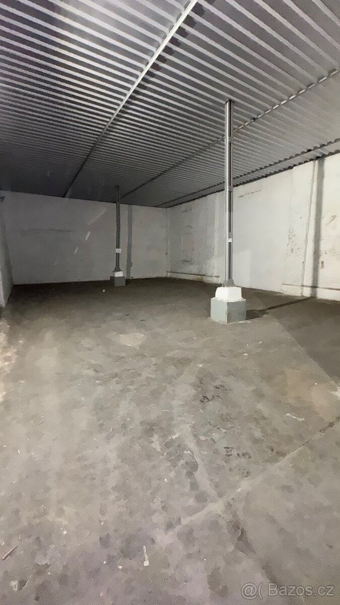 Sklady, Pardubice, 530 02