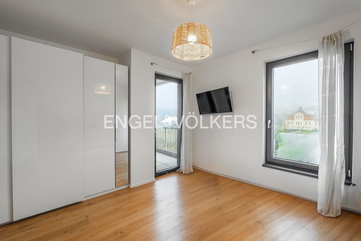Prodej byt 2+kk - Ramonova 3466, Praha, 66 m²