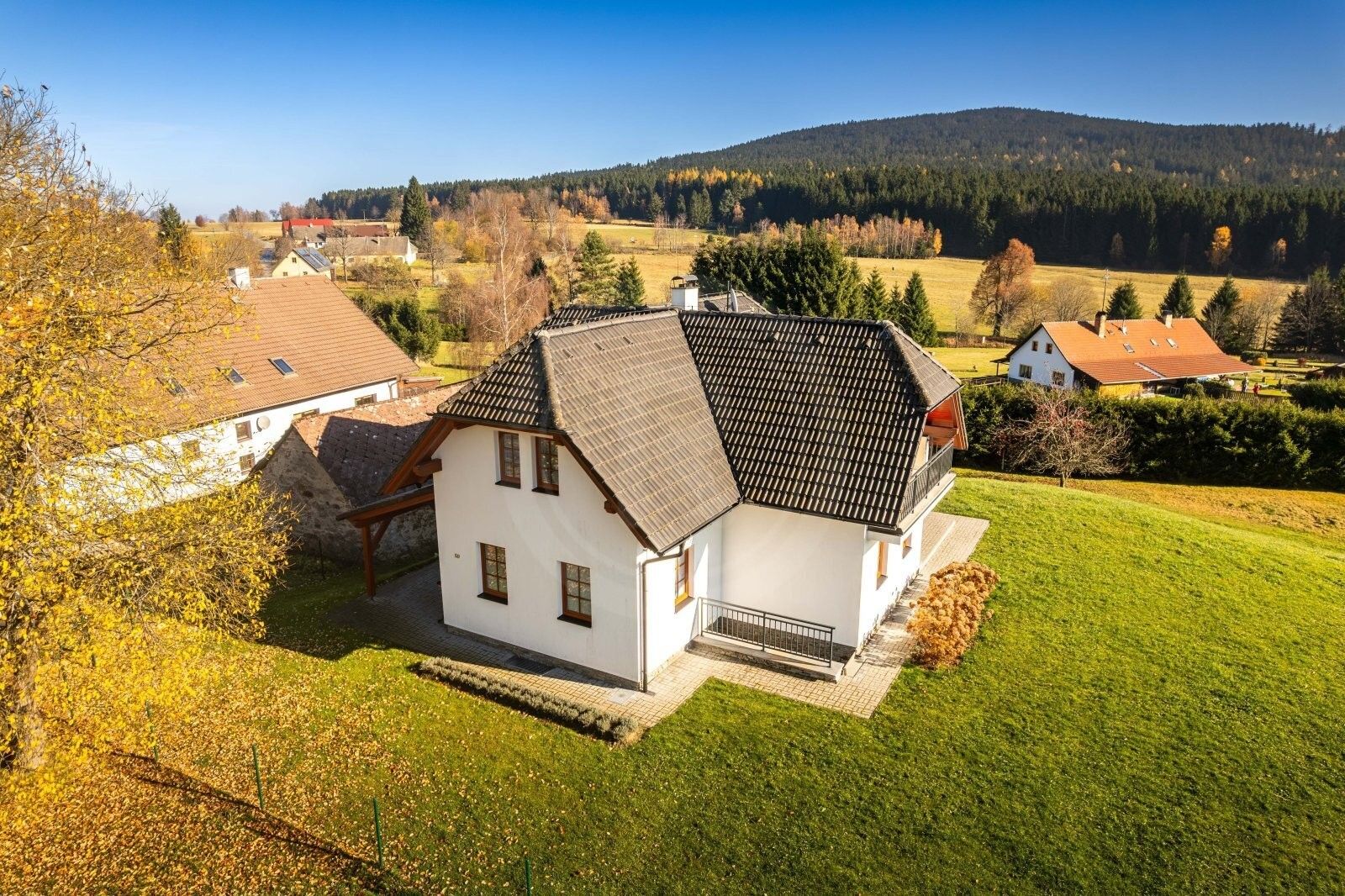 Prodej rodinný dům - Staré Hutě, Horní Stropnice, 230 m²