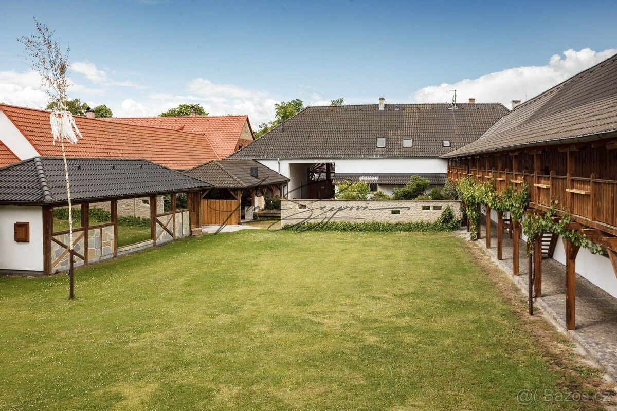 Restaurace, Hluboká nad Vltavou, 373 41