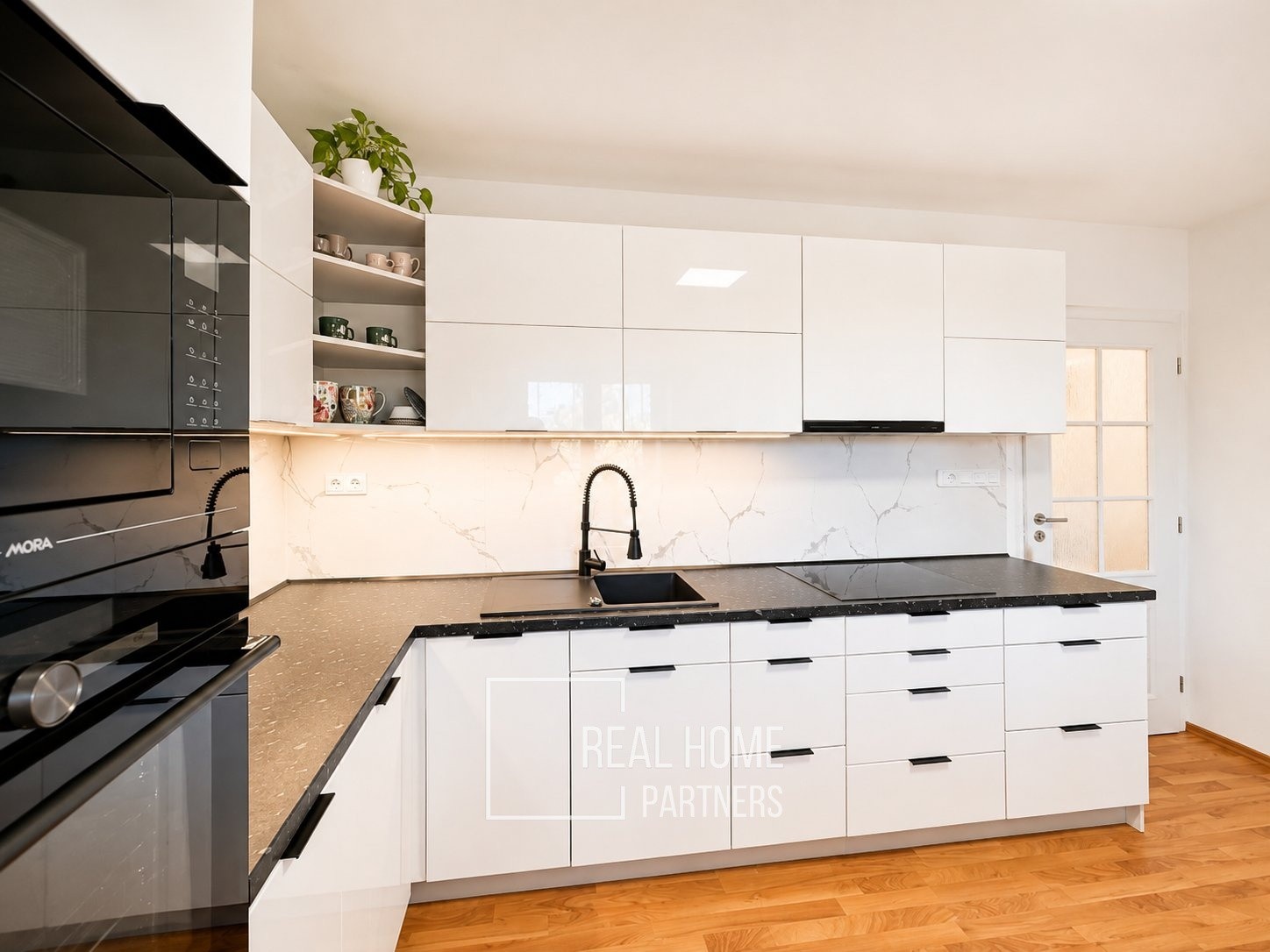 Byt 3+kk · 108 m² · J. A. Komenského, Zbýšov - 3