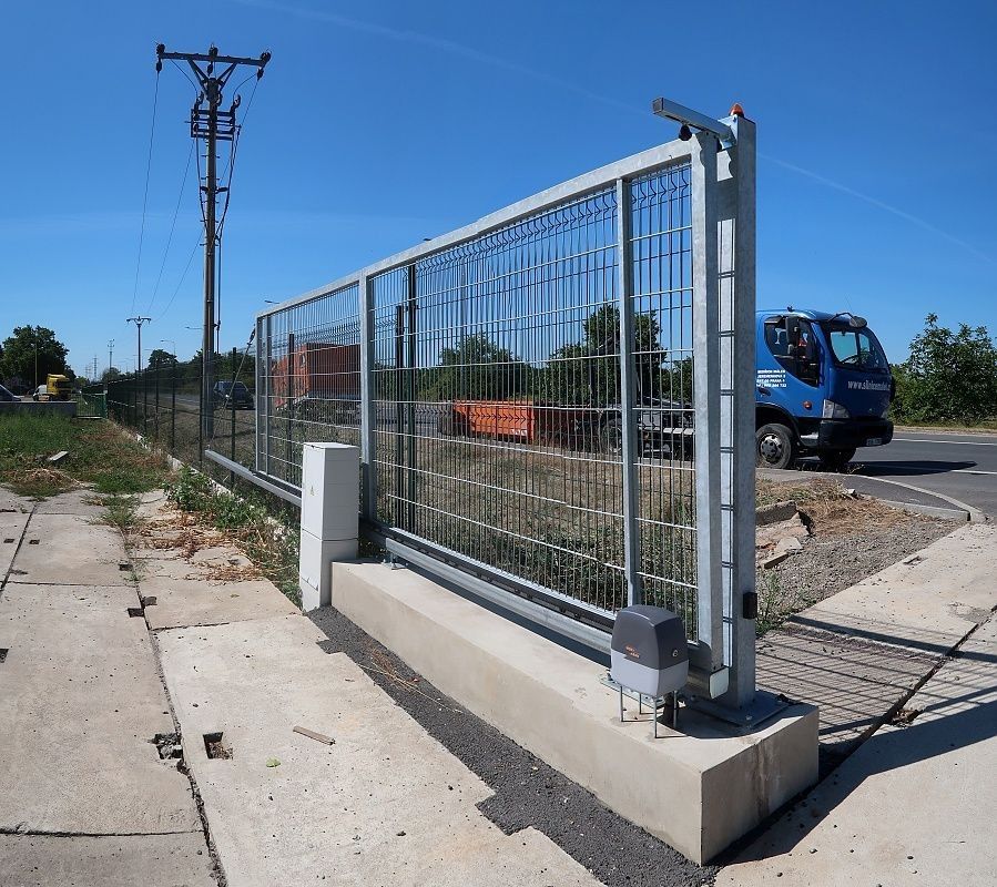 Pronájem komerční pozemek - Ve žlíbku, Praha, 650 m²