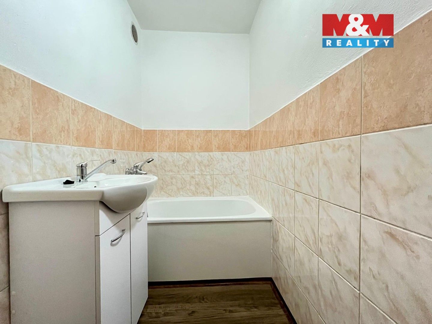 Pronájem byt 1+1 - Čechova, Chomutov, 34 m²