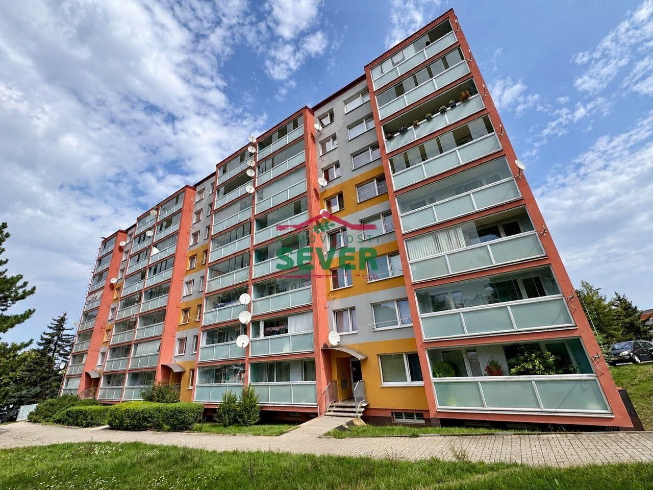 2+kk, Jiřího Wolkera, Most, 40 m² - 1