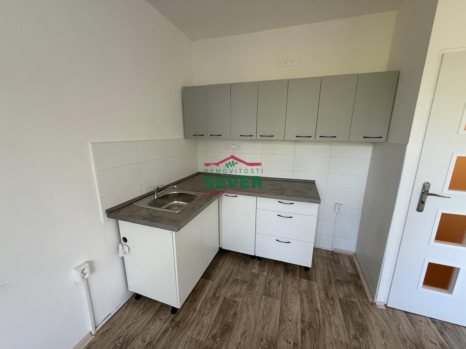 Byt 1+1 · 35 m² · Sídliště Za Chlumem, Bílina - 3