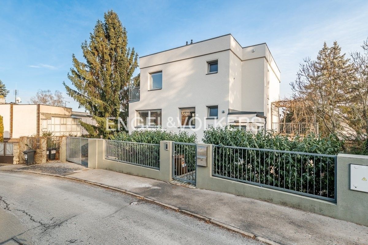 Vily, Filmařská, Praha, 318 m²