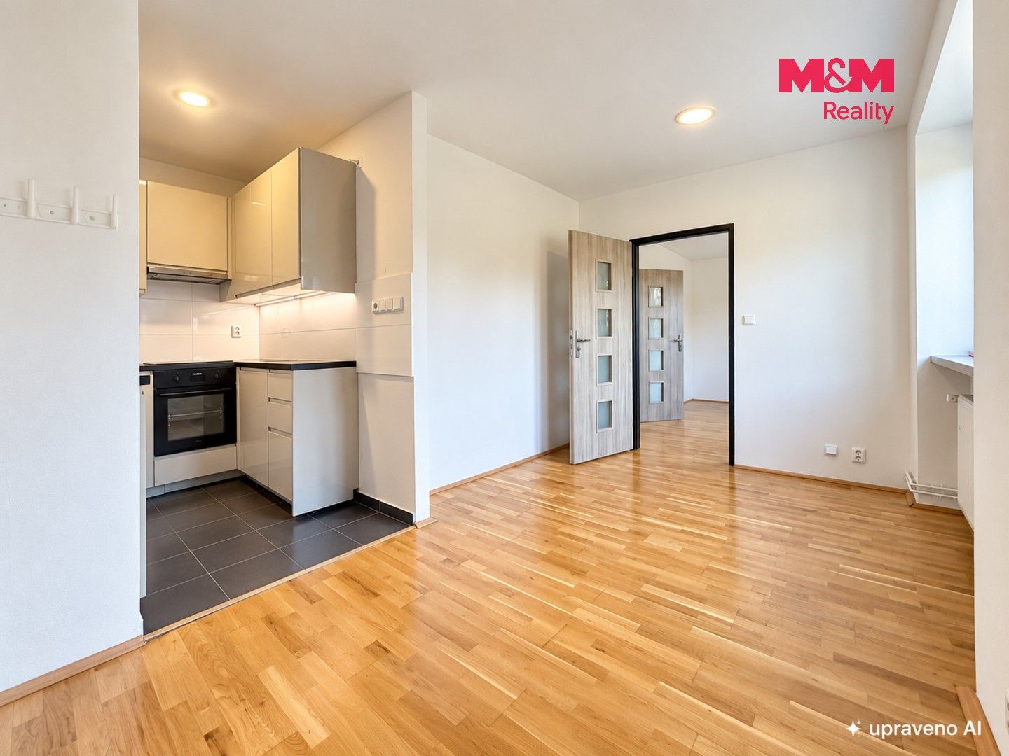 Byt 2+1 · 63 m² · U silnice, Praha - 4