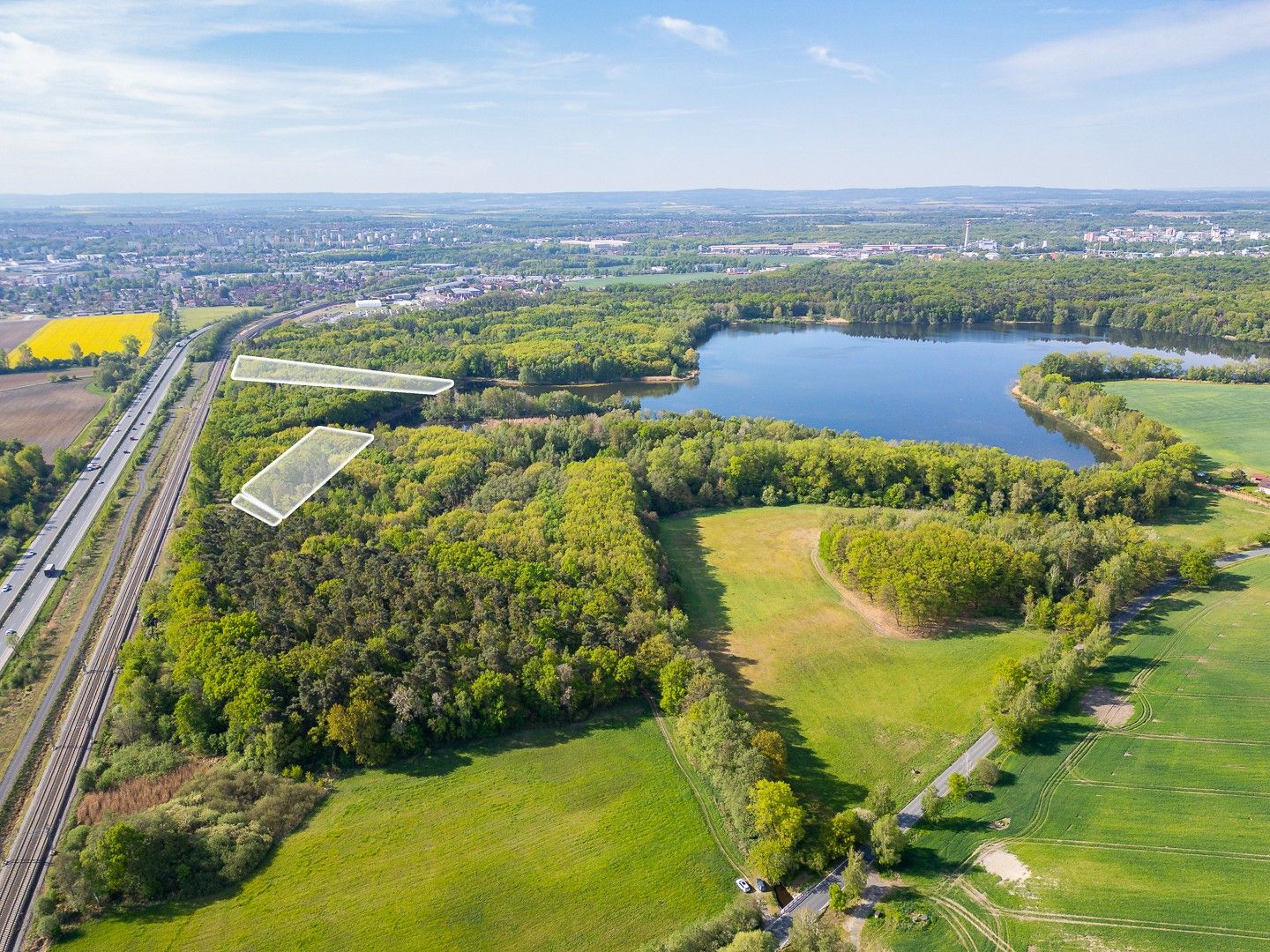 Les, 12 208 m²