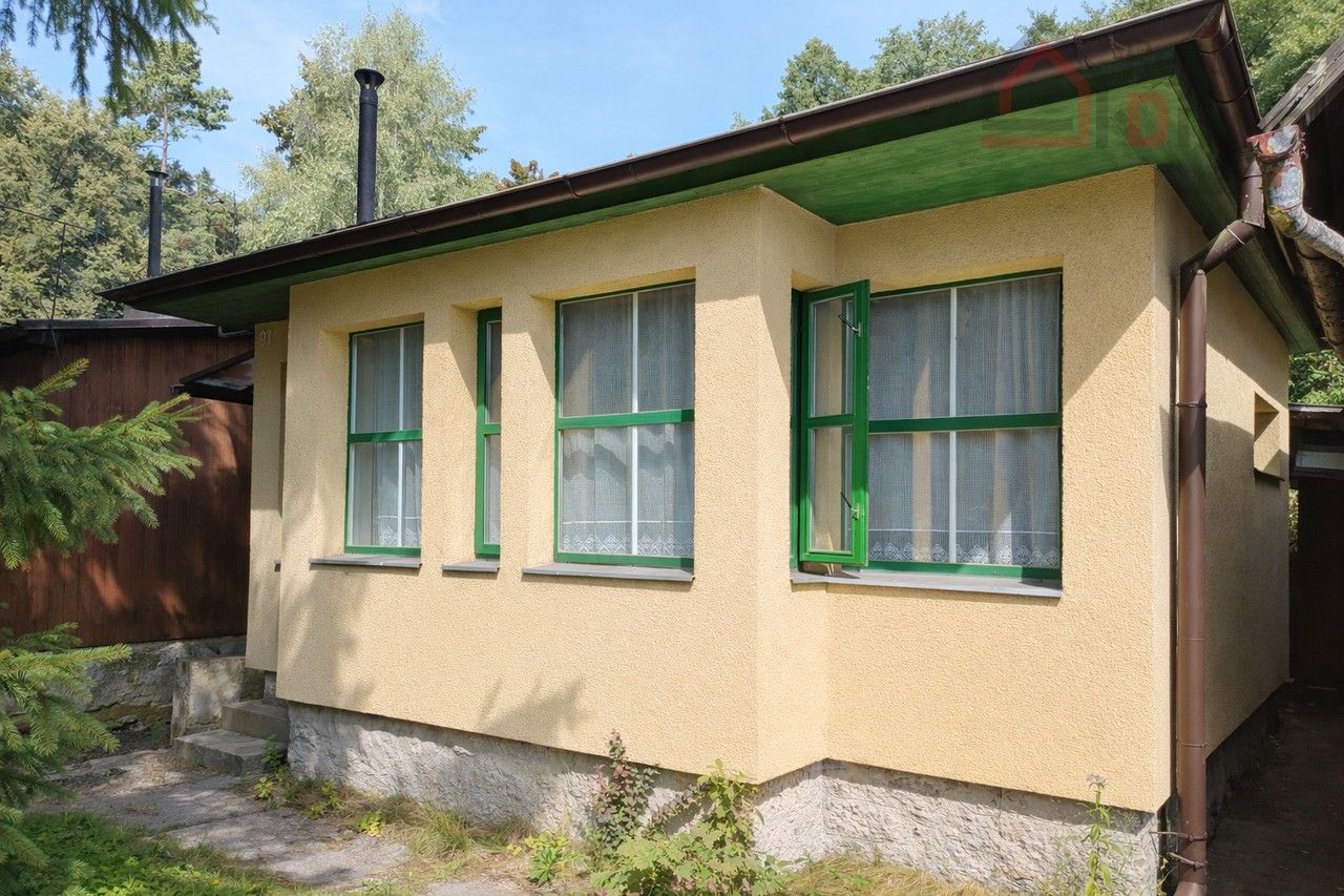Chaty, Na Koupališti, Bělá pod Bezdězem, 34 m² - 2