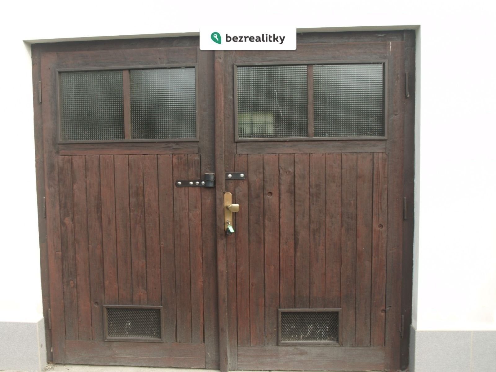 Prodej garáž - Na Vinici, Ústí nad Labem, 17 m²