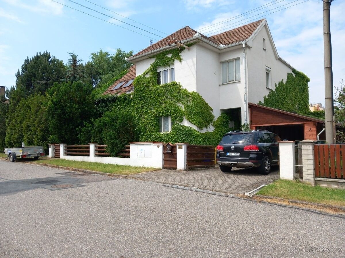 Prodej dům - Holice v Čechách, 534 01, 800 m²