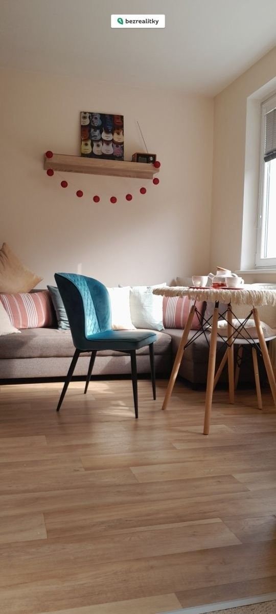 Prodej byt 1+1 - Sportovní, Loket, 36 m²