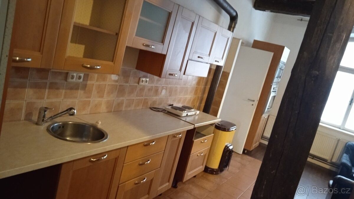 Byty, Praha, 190 00