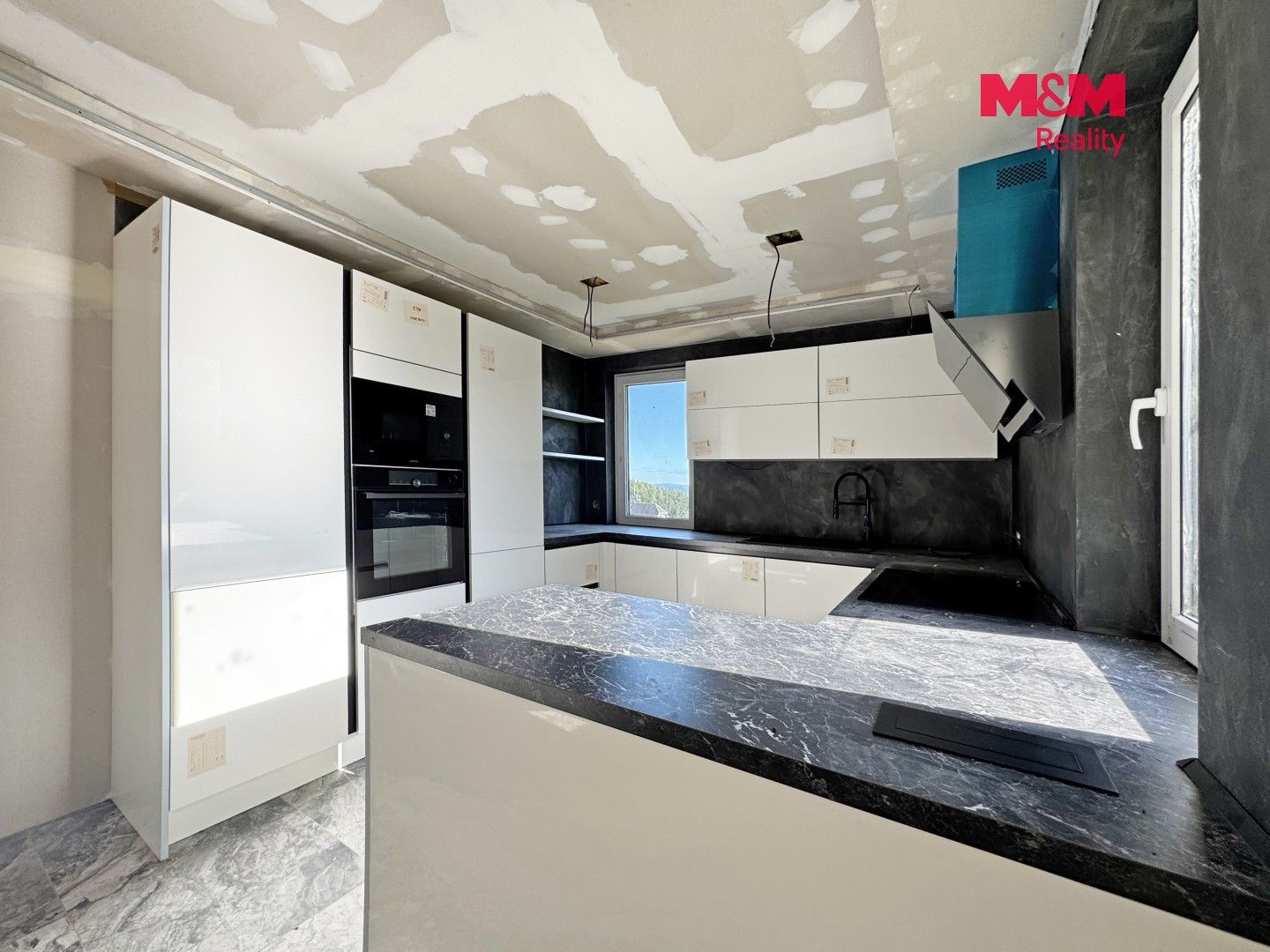 Prodej rodinný dům - Smolné Pece, 202 m² - 5