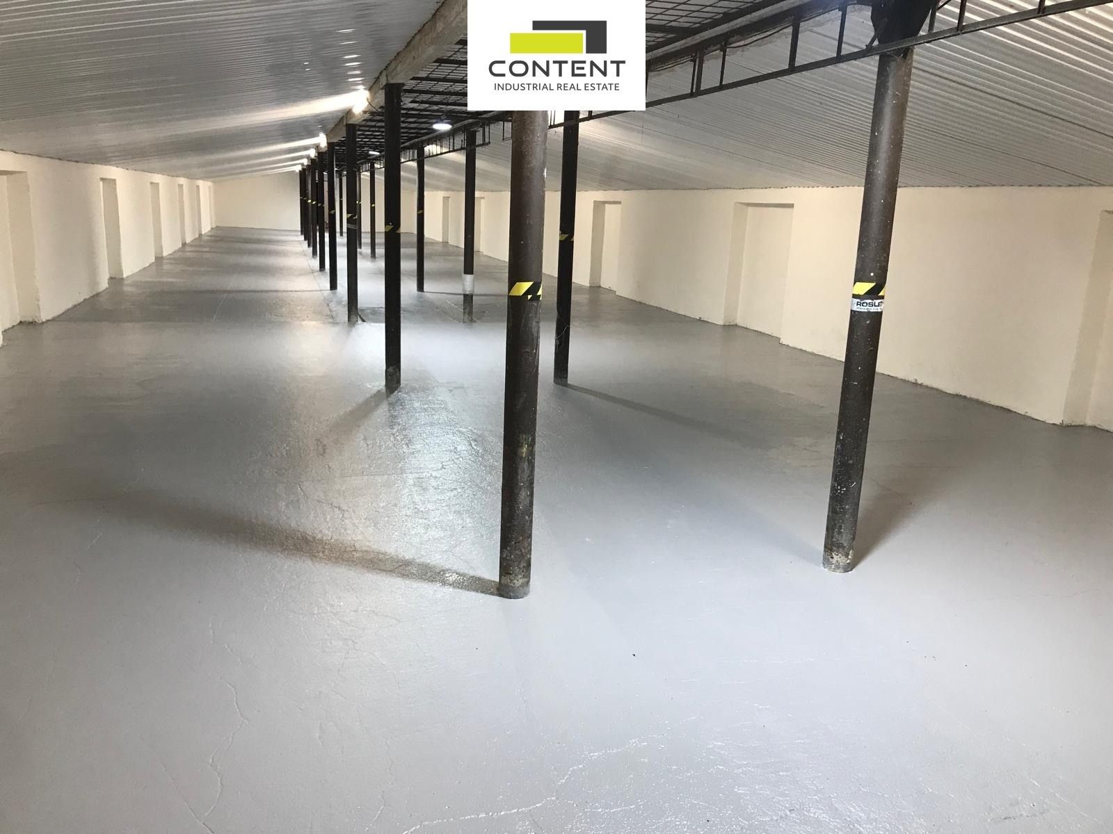 Pronájem výrobní prostory - Kolovraty, Praha, 888 m²