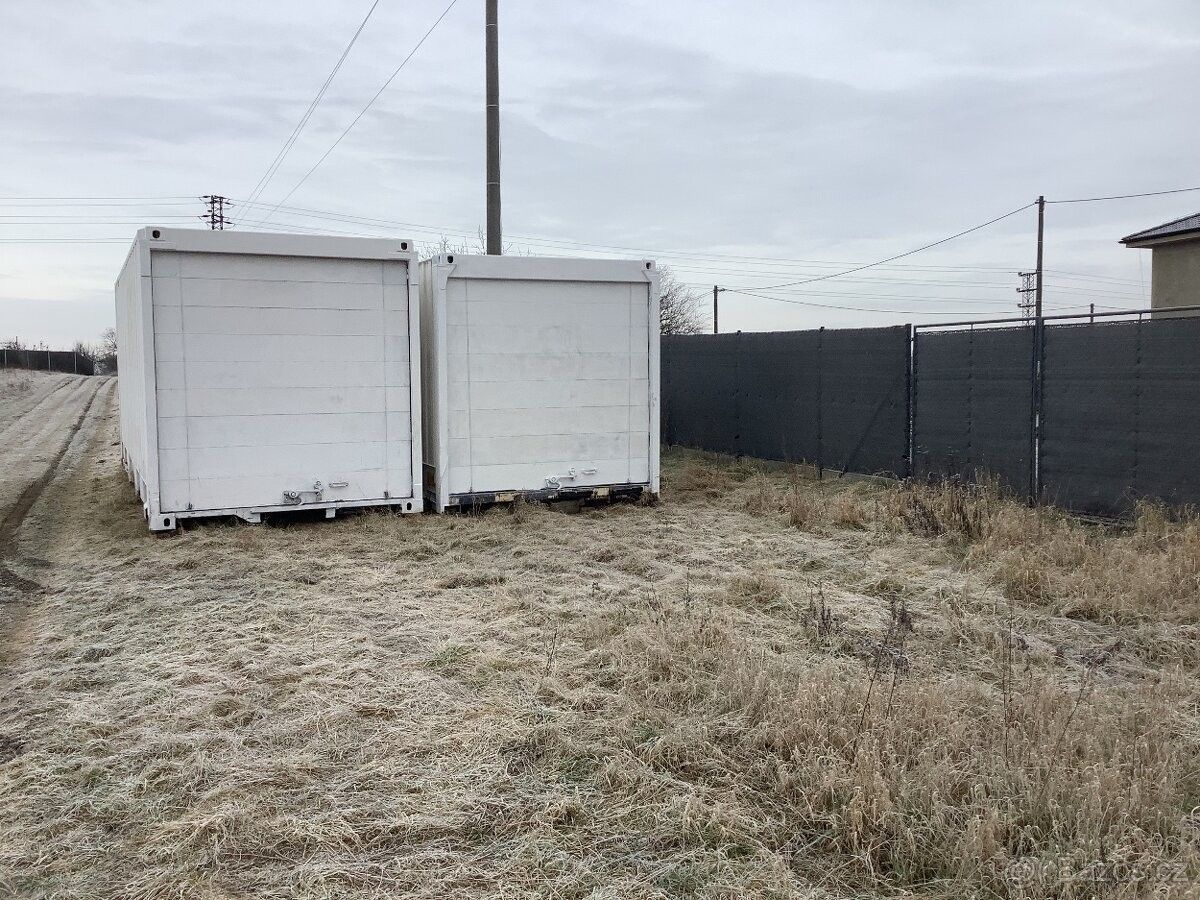 Garáže, Nedakonice, 687 38