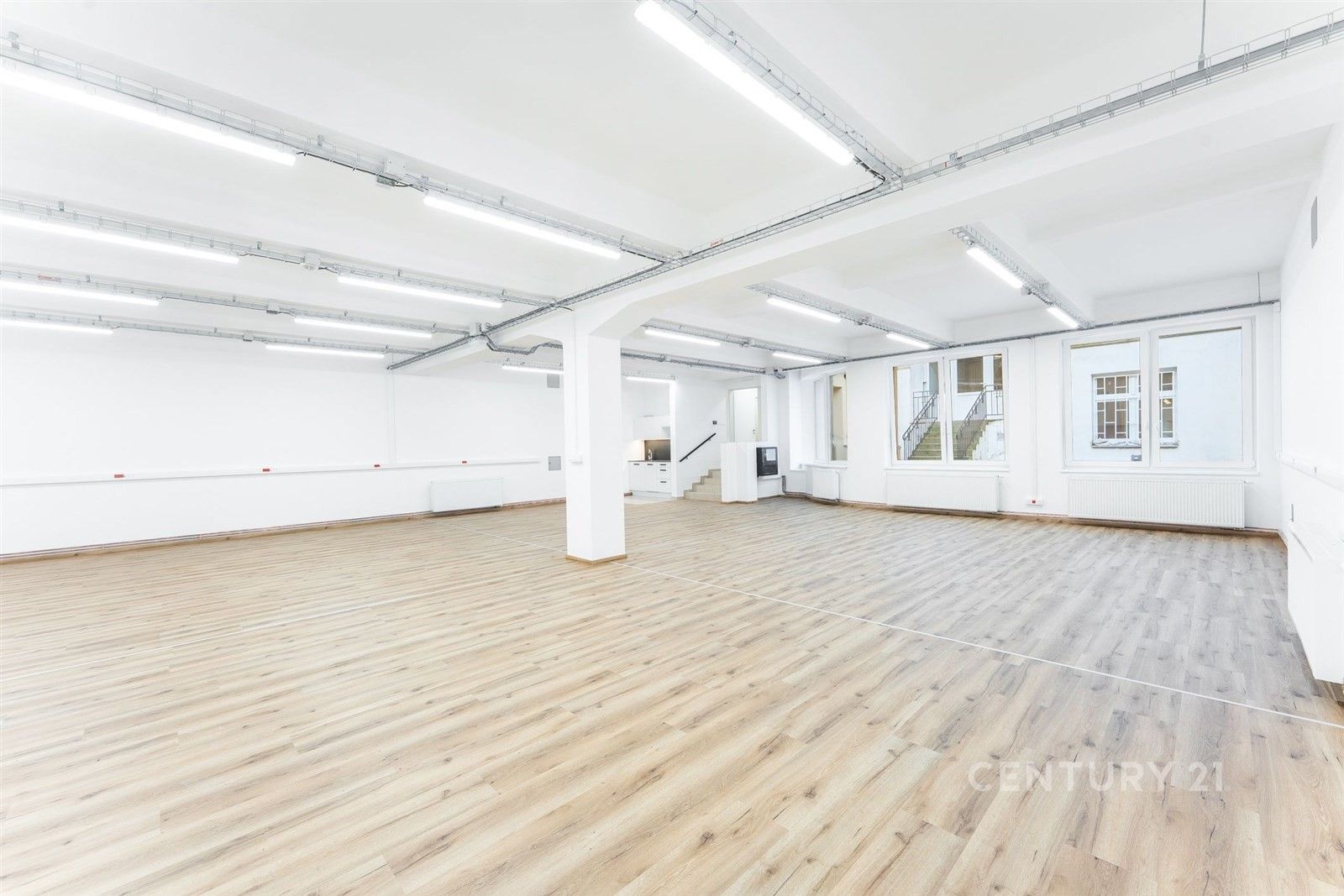 Pronájem kancelář - Oblouková, Praha, 146 m²