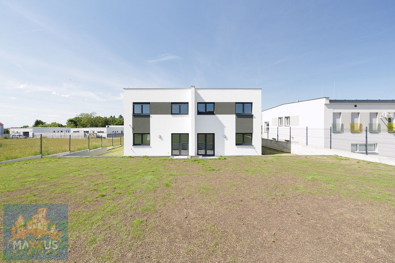 Prodej rodinný dům - Herink, okres Praha-východ, Středočeský kraj, 280 m² - 5