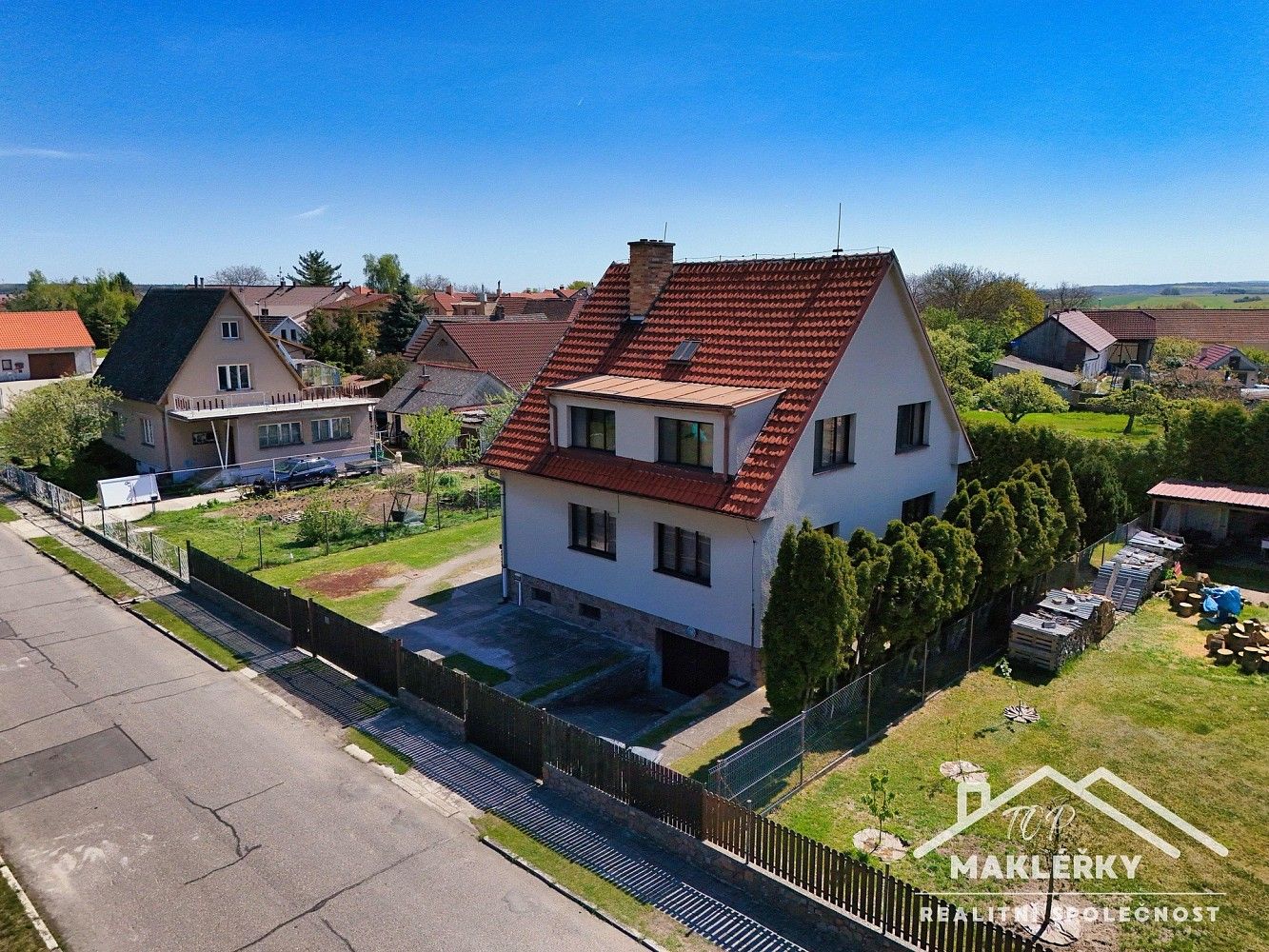Prodej rodinný dům - Bělušice, okres Kolín, 200 m² - 2