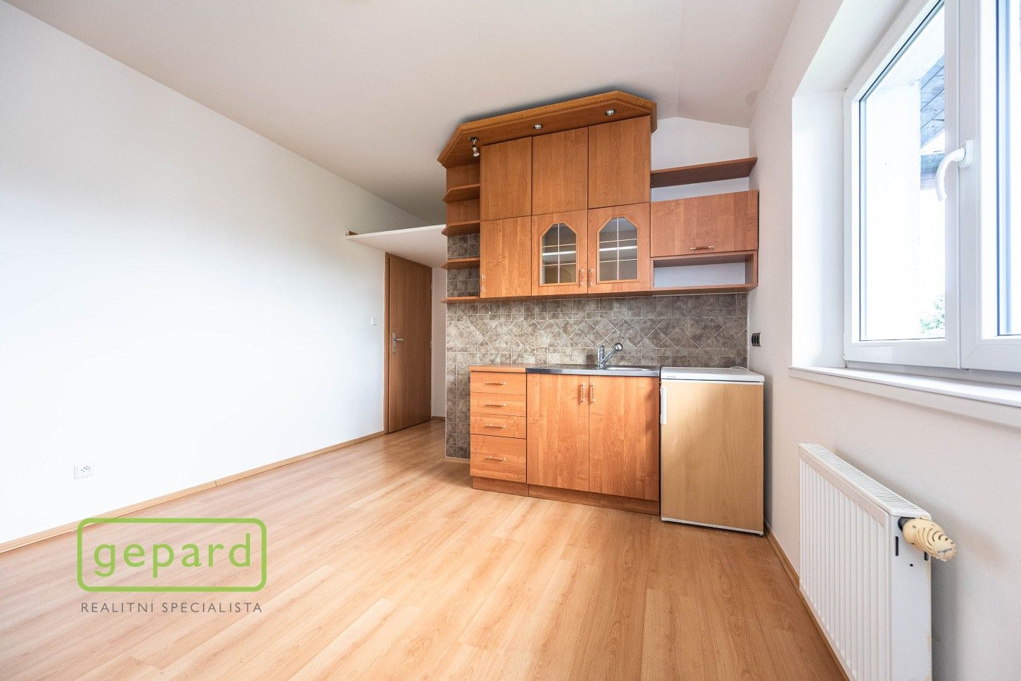 Prodej byt 1+kk - Revoluční, Šestajovice, 17 m²